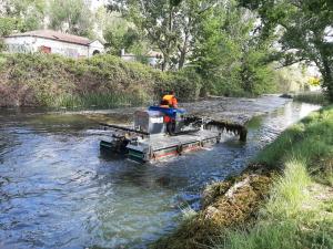 La CHD invierte cerca de medio millón de euros en conservación y mantenimiento del Canal de Castilla durante el último año